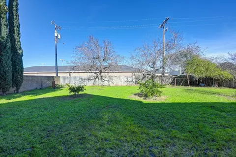 Exterior - 130 E Spruce St, Gridley, CA 95948 photo 10 of 28