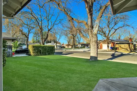 1908 Skylane Way, Modesto, CA 95350 photo 4