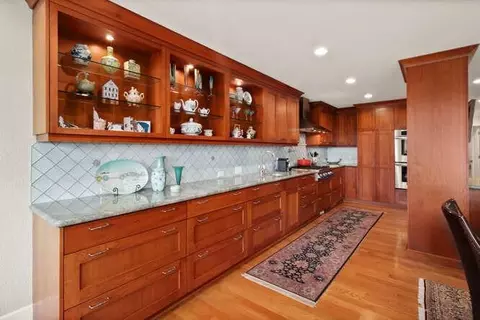 Kitchen - 64 Covered Bridge Rd, Carmichael, CA 95608 photo 4 of 10