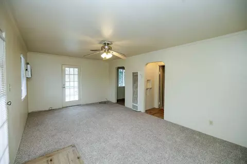 Living - 219 Olive Ave, Modesto, CA 95350 photo 4 of 4