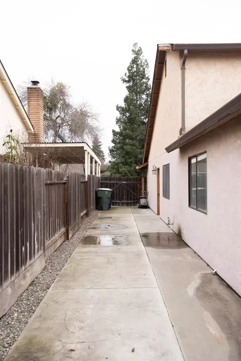 2528 Meadow Oak Dr, Modesto, CA 95355 photo 33