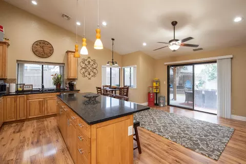 2528 Meadow Oak Dr, Modesto, CA 95355 photo 11