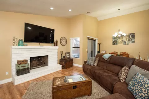 2528 Meadow Oak Dr, Modesto, CA 95355 photo 7