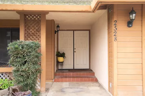 2528 Meadow Oak Dr, Modesto, CA 95355 photo 4