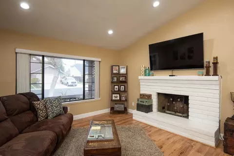 2528 Meadow Oak Dr, Modesto, CA 95355 photo 6