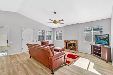 584 Samuel Way, Sacramento, CA 95838