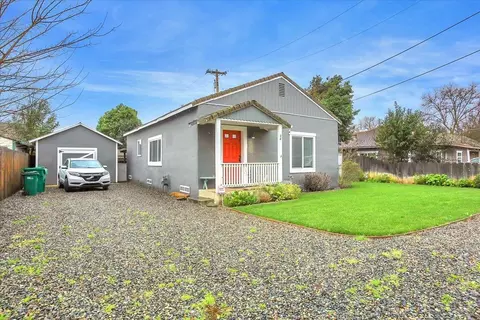 28 Obermeyer Ave, Gridley, CA 95948 photo 2