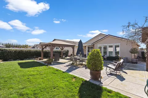 Exterior - 1439 Arbor Brook Dr, Manteca, CA 95336 photo 7 of 19
