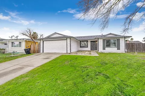 9 Driad Ct, Sacramento, CA 95823