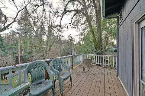 Exterior - 982 Crescent St, Placerville, CA 95667 photo 4 of 13