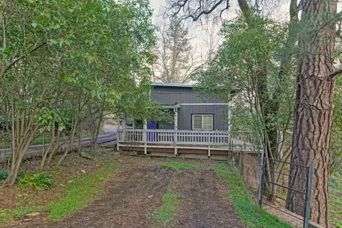 Exterior - 982 Crescent St, Placerville, CA 95667 photo 5 of 13