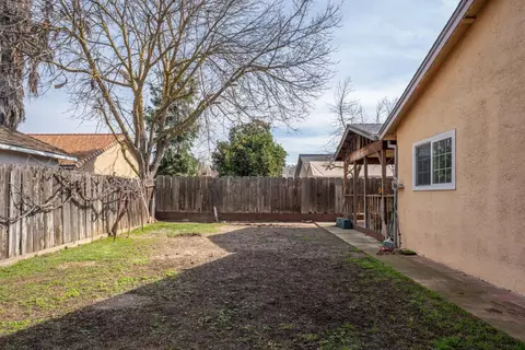 1863 Shadowbrook Dr, Merced, CA 95348 photo 28