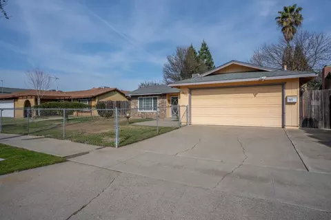 1863 Shadowbrook Dr, Merced, CA 95348 photo 3