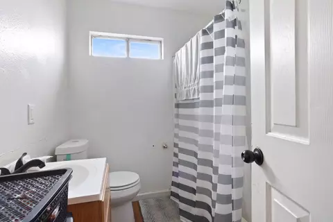 1561 E 7th St, Stockton, CA 95206 photo 5