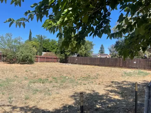 875 J St, Lathrop, CA 95330 photo 6