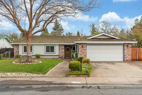 9473 Polhemus Dr, Elk Grove, CA 95624