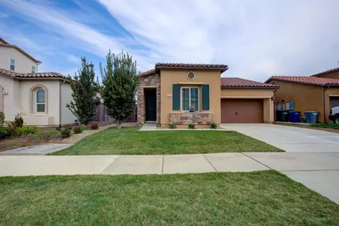 171 Barker Ln, Merced, CA 95348 photo 1
