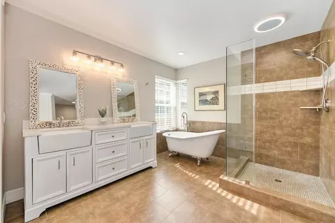 Bath - 104 Cobb Ct, Folsom, CA 95630 photo 1 of 7