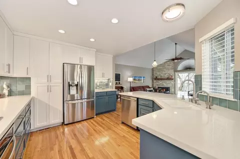 Kitchen - 104 Cobb Ct, Folsom, CA 95630 photo 5 of 7