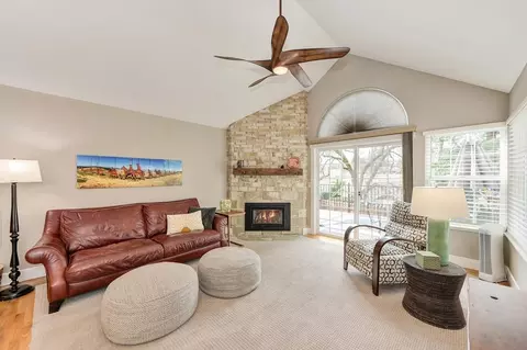 Living - 104 Cobb Ct, Folsom, CA 95630 photo 4 of 13