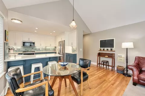 Dining - 104 Cobb Ct, Folsom, CA 95630 photo 7 of 9