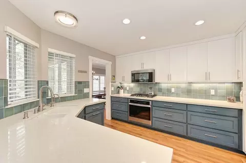 Kitchen - 104 Cobb Ct, Folsom, CA 95630 photo 4 of 7