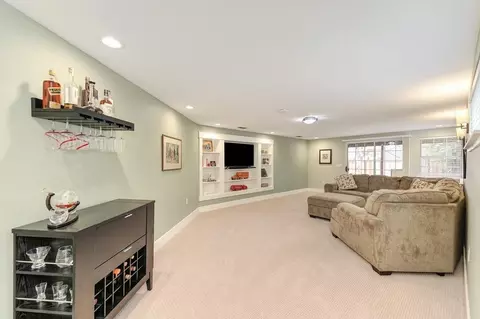 Living - 104 Cobb Ct, Folsom, CA 95630 photo 9 of 13