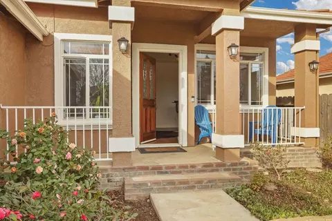 Exterior - 4165 Donovan Way, Turlock, CA 95382 photo 2 of 8