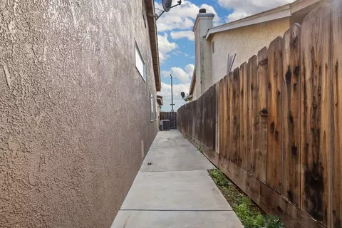 Exterior - 4165 Donovan Way, Turlock, CA 95382 photo 8 of 8