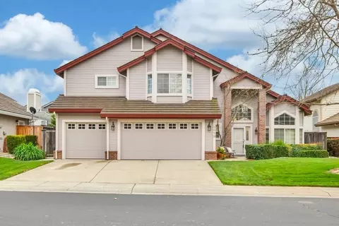 2910 Courtside Dr, Roseville, CA 95661