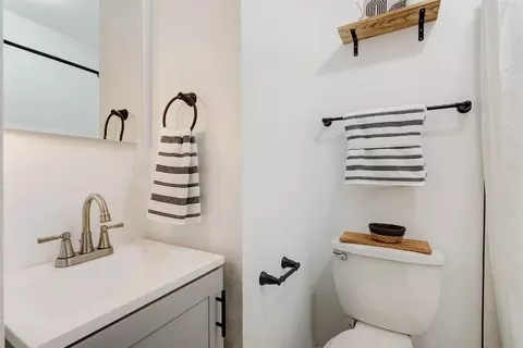 Bath - 4508 Marble Way, Carmichael, CA 95608 photo 4 of 4