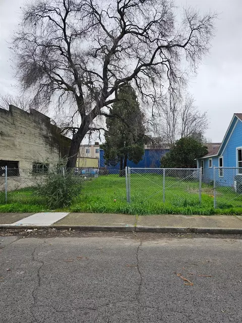4 Edwards, Winters, CA 95694 photo 1
