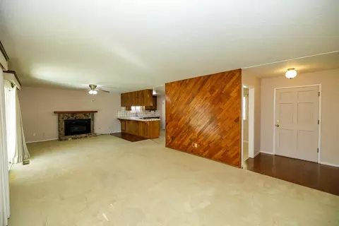 Living - 2700 Marlee Dr, Turlock, CA 95380 photo 2 of 4