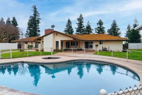 Exterior - 4825 Rice Rd, Modesto, CA 95357 photo 9 of 16