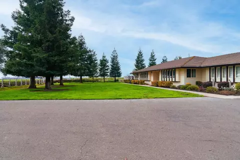 Exterior - 4825 Rice Rd, Modesto, CA 95357 photo 13 of 16