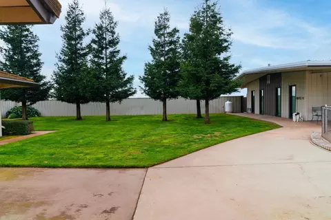Exterior - 4825 Rice Rd, Modesto, CA 95357 photo 10 of 16