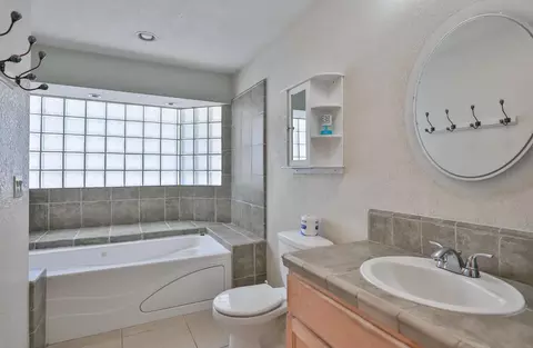 Bath - 1010 Lydia Ln, Placerville, CA 95667 photo 1 of 4