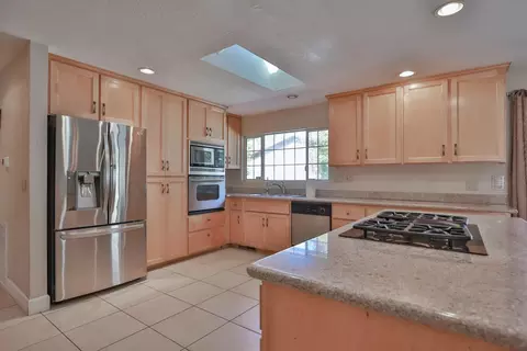 Kitchen - 1010 Lydia Ln, Placerville, CA 95667 photo 5 of 9