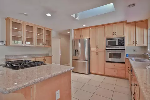Kitchen - 1010 Lydia Ln, Placerville, CA 95667 photo 4 of 9