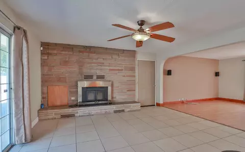 Living - 1010 Lydia Ln, Placerville, CA 95667 photo 2 of 2