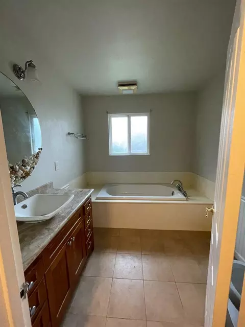 1406 Glenwood Dr, Modesto, CA 95350 photo 11