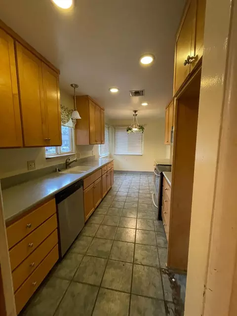 1406 Glenwood Dr, Modesto, CA 95350 photo 8