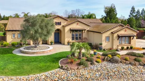 9982 Kapalua Ln, Elk Grove, CA 95624