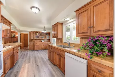 3806 Dell Rd, Carmichael, CA 95608 photo 4