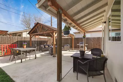 Exterior - 1327 W Walnut St, Lodi, CA 95242 photo 12 of 15