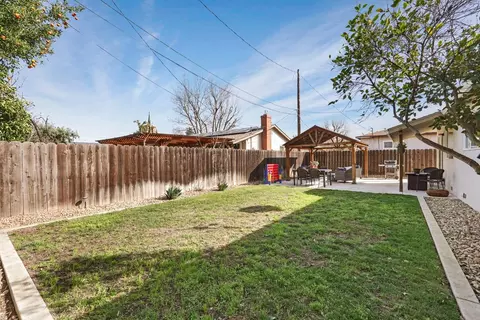 Exterior - 1327 W Walnut St, Lodi, CA 95242 photo 10 of 15