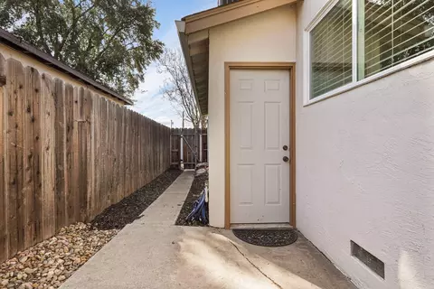 Exterior - 1327 W Walnut St, Lodi, CA 95242 photo 15 of 15