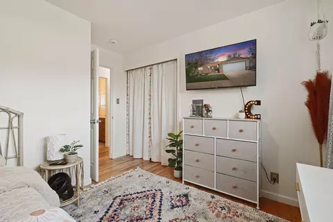 Bedroom - 1327 W Walnut St, Lodi, CA 95242 photo 2 of 5