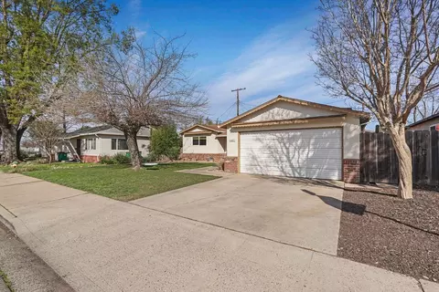 Exterior - 1327 W Walnut St, Lodi, CA 95242 photo 4 of 15