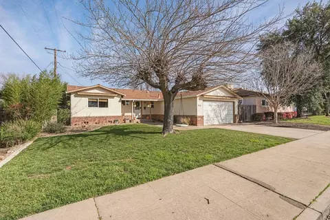 Exterior - 1327 W Walnut St, Lodi, CA 95242 photo 5 of 15